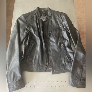 Women’s leather jacket size medium